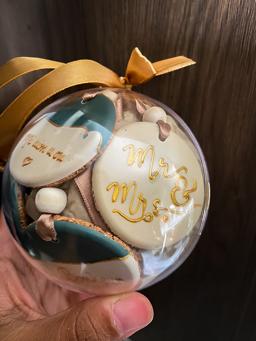 La « Bulle positive » spéciale Mariage by L’atelier Carrousel - Macarons personnalisables